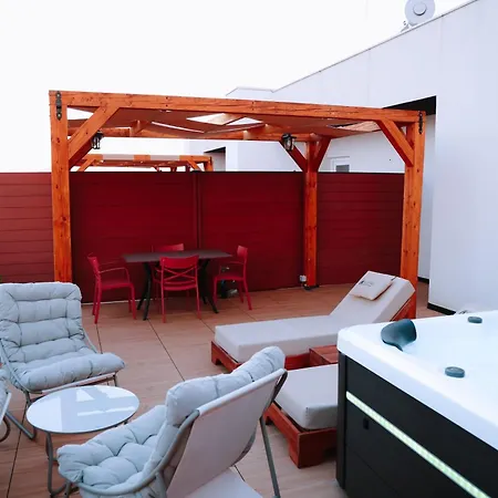 Altamar Luxury Entire Appartamento Golem (Tirana)